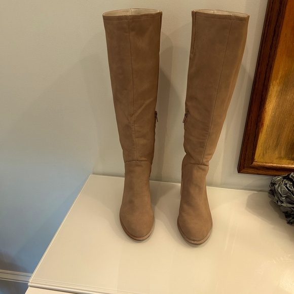 OASIS SOCIETY Shiloh - Knee High Block Heel Boots Size 7.5 - Picture 3 of 9